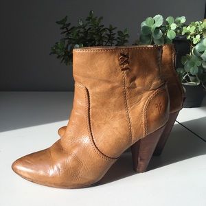 ✨ Frye Leather Heeled Boots ✨